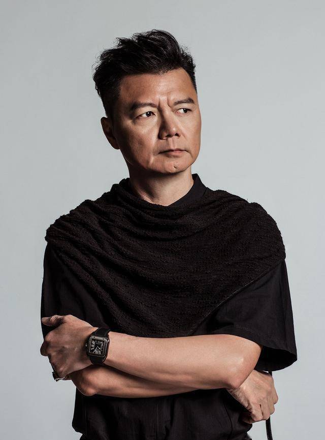 TVB绿叶男演员，演技与角色的无缝融合之旅